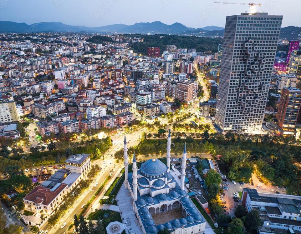 Ayso Inn Tirana City Center エクステリア 写真