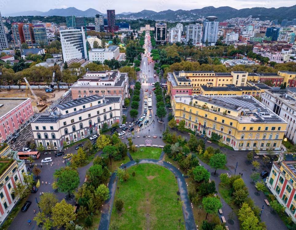 Ayso Inn Tirana City Center エクステリア 写真